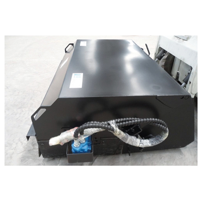 裝載機(jī)用具封閉清掃器（后）